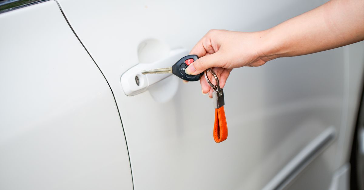 locksmith service technician — Clinton St Locksmith