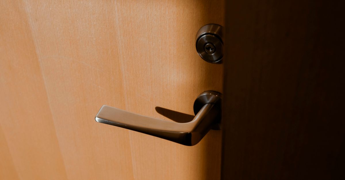 Our Emergency Lockout Service: What Actually Happens When You Call — Clinton St Locksmith